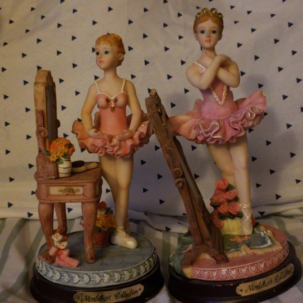 Figurines